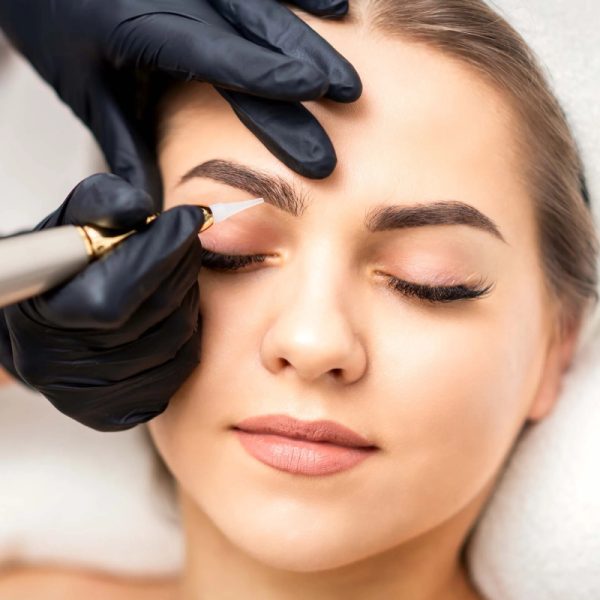 Zer Beauty kalıcı makyaj uygulaması